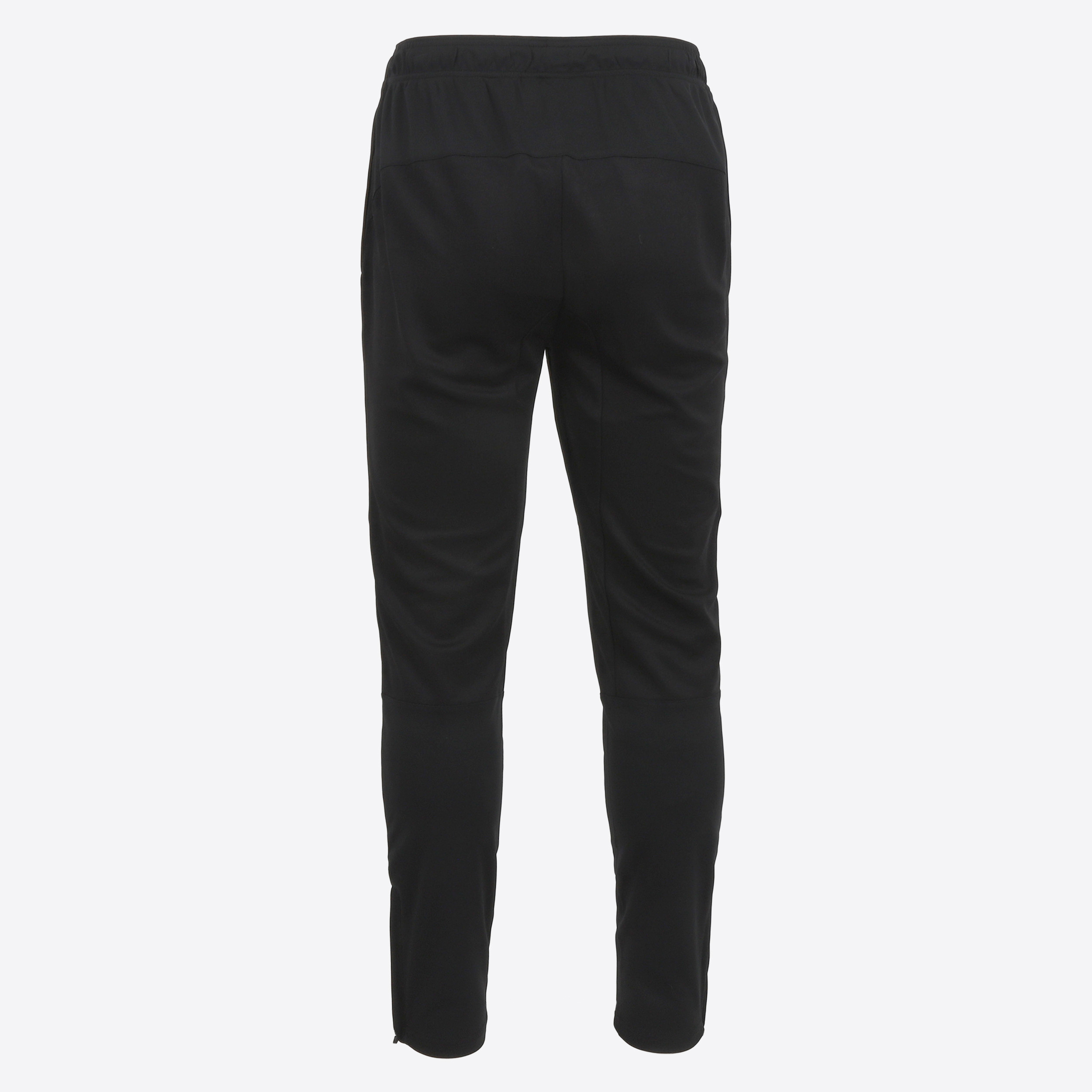 sandholl-trainers-jogging-trousers-workout-iceland_795.jpeg
